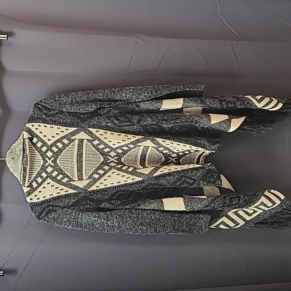 BLVD Aztec Cardigan - Picture 7 of 8